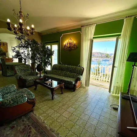 Seafront Captain * 耶泽拉