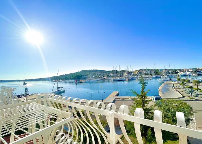 Seafront Captain * 耶泽拉