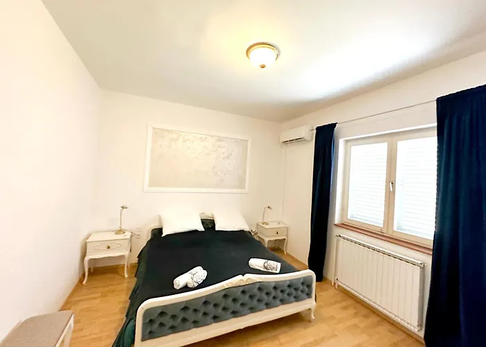 公寓 Seafront Captain 耶泽拉