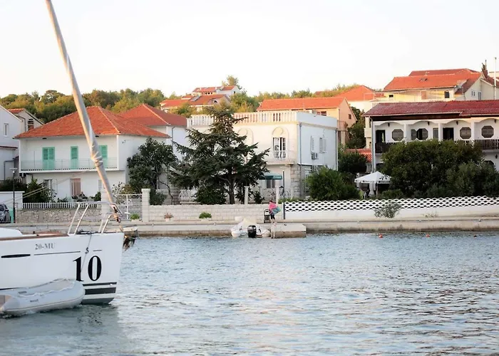 Seafront Captain 耶泽拉